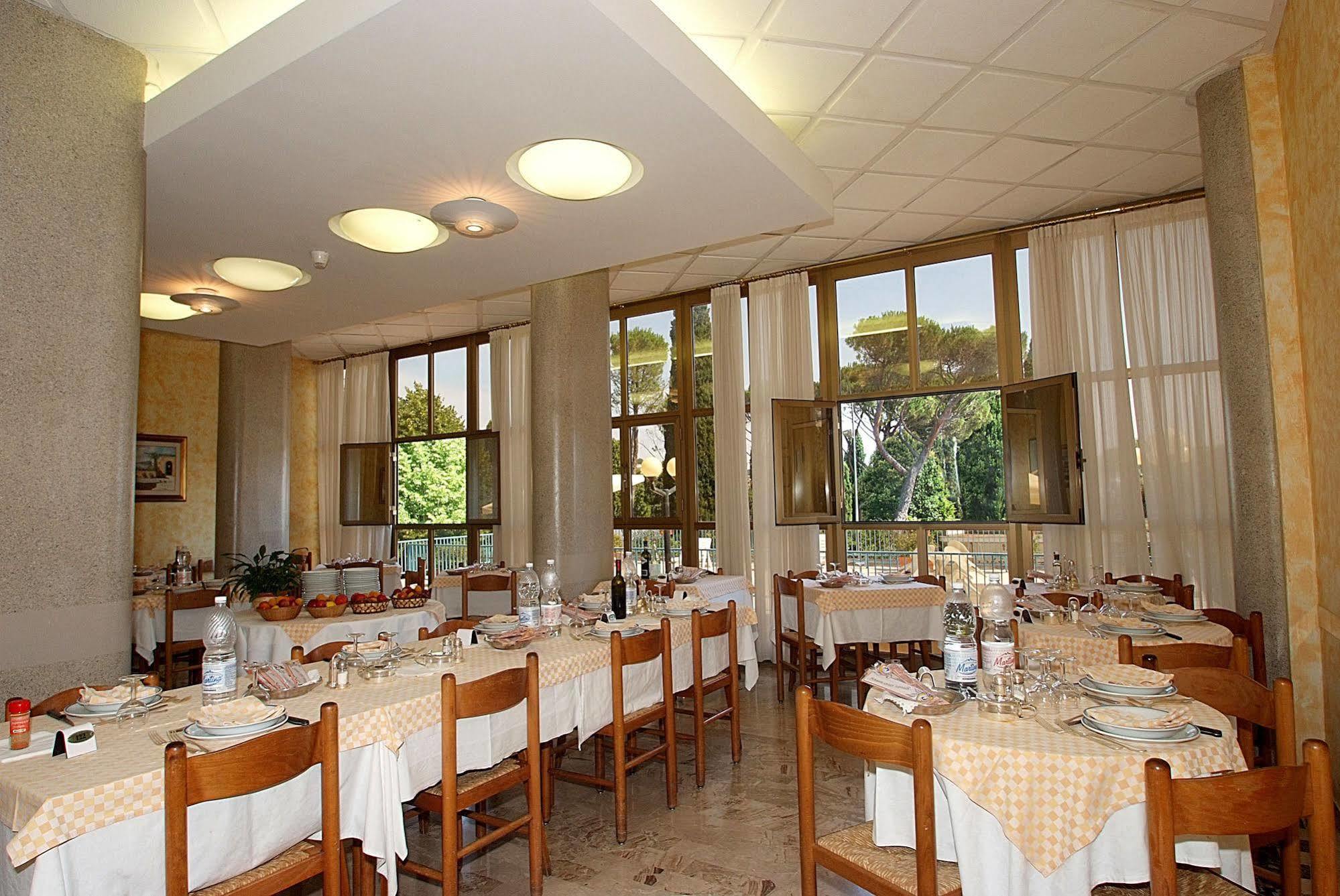 Albergo Le Sorgenti Chianciano Terme Exterior photo